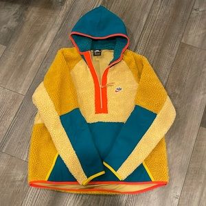 NIKE Retro Hooded Quarter Zip